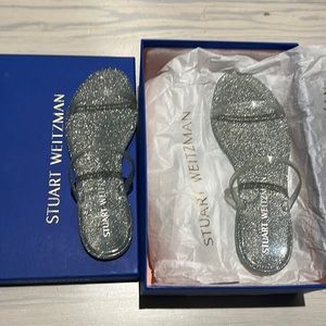 NWOT Stuart Weizmann Sawyer Slide